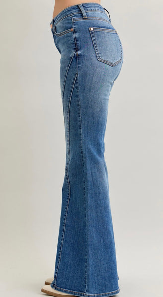 JUDY BLUE 881014 REG           MR Jaqueline New Flare Double Angular Seam
