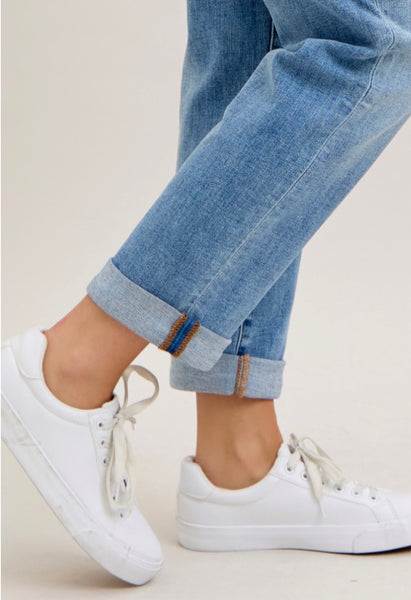 JUDY BLUE MID RISE BOYFRIEND 
82703REG