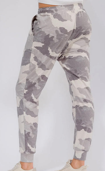WOMEN'S ELASTIC WAIST FRONT POCKETS CAMO PRINT JOGGER PANTS