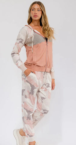 WOMEN'S ELASTIC WAIST FRONT POCKETS CAMO PRINT JOGGER PANTS