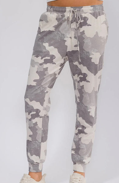 WOMEN'S ELASTIC WAIST FRONT POCKETS CAMO PRINT JOGGER PANTS